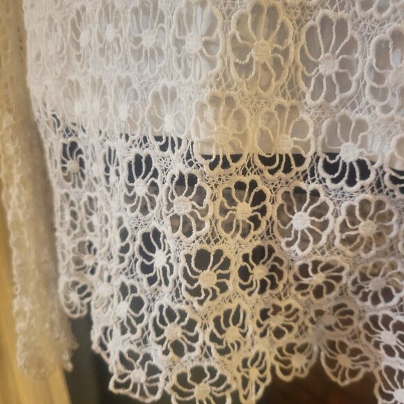 Dolce Vita Off-White Lace Overlay Long Sleeve Blouse - Size M - Picture 2 of 8
